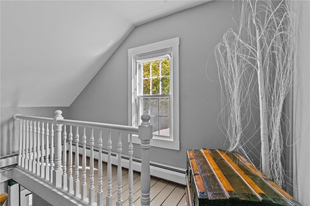 1539 Hope Road Cranston, RI 02831 - Photo 13 of 32