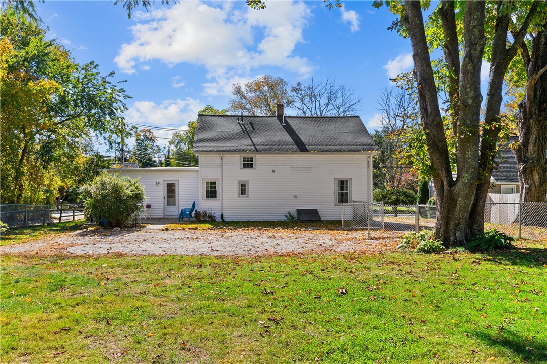 1539 Hope Road Cranston, RI 02831 - Photo 20 of 32