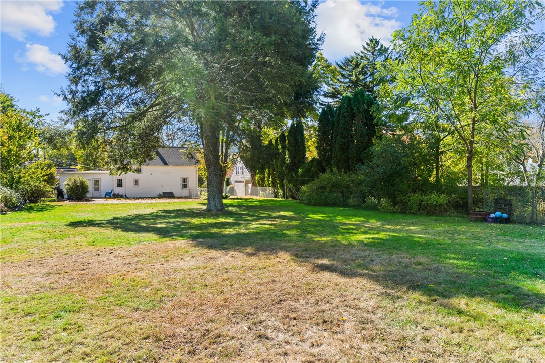1539 Hope Road Cranston, RI 02831 - Photo 25 of 32