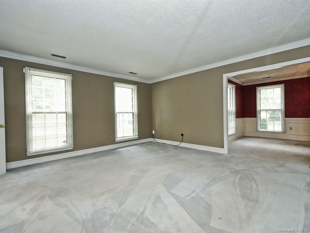 2408 Hamilton Mill Road, Unit 6 Charlotte, NC 28270 - Photo 4 of 20 Gallery Image 4