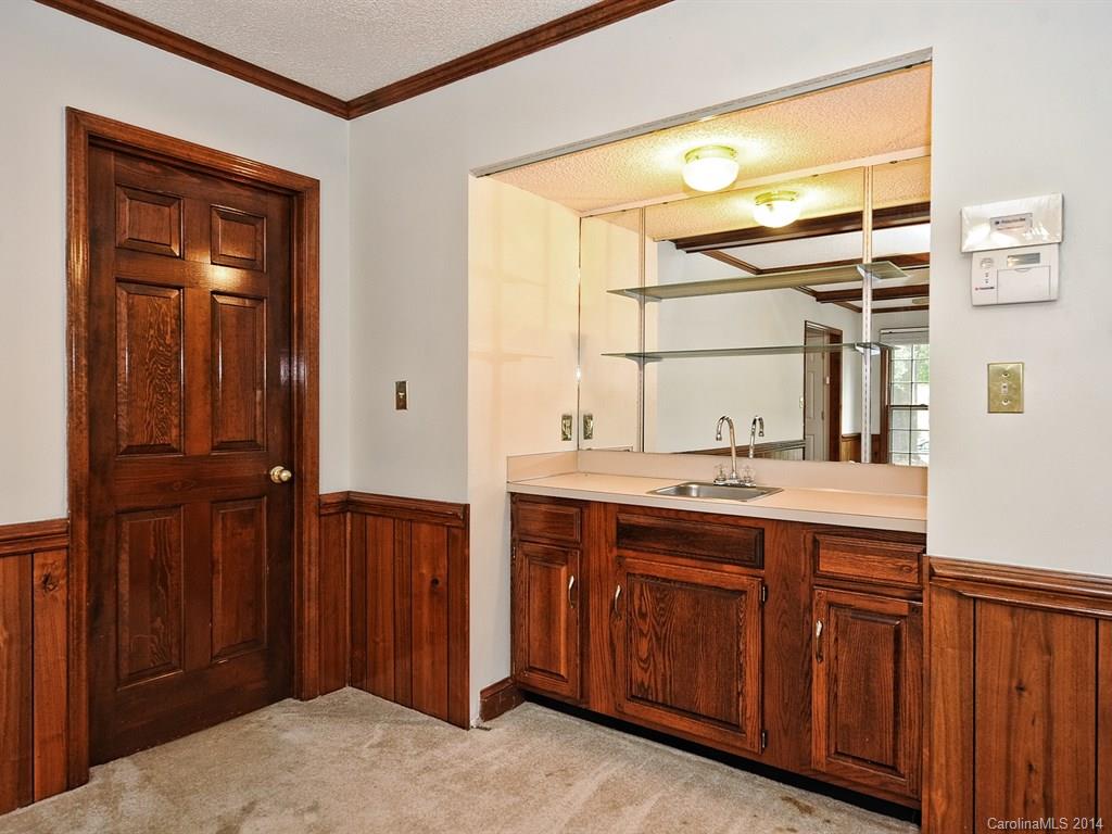 2408 Hamilton Mill Road, Unit 6 Charlotte, NC 28270 - Photo 9 of 20 Gallery Image 9