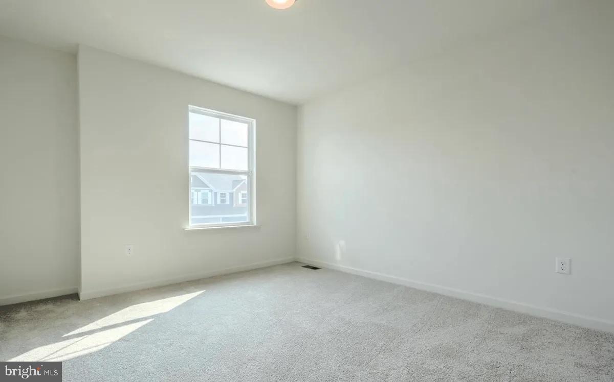 4118 Orrs Bridge Road, Unit 27 Mechanicsburg, PA 17050 - Photo 16 of 18 an empty room with a window