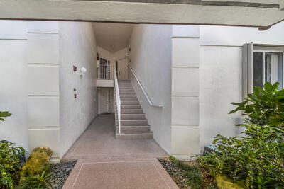 105 Half Moon Circle, Unit B1 Hypoluxo, FL 33462 - Photo 23 of 30 1_35