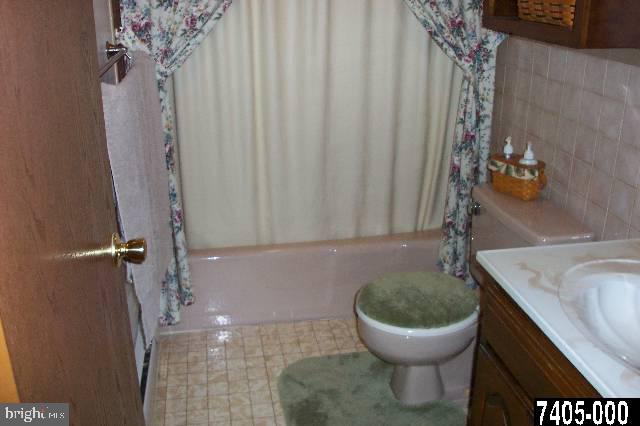 215 Creek Road Manchester, PA 17345 - Photo 5 of 6 Gallery Image 5