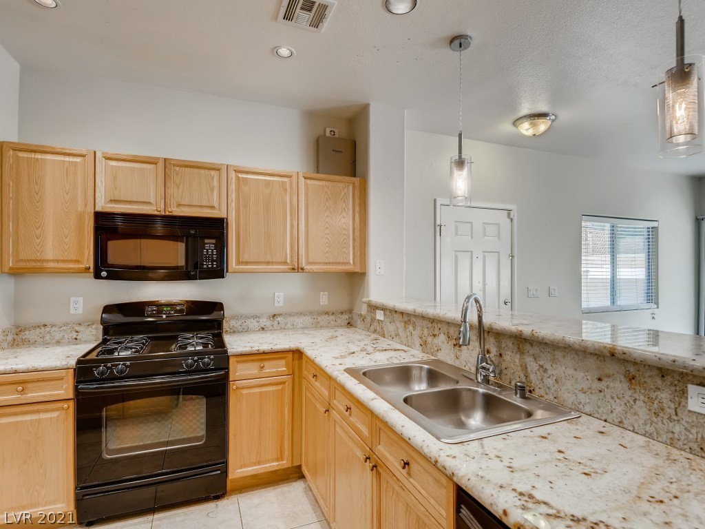 8816 Roping Rodeo Avenue, Unit 103 Las Vegas, NV 89178 - Photo 4 of 18