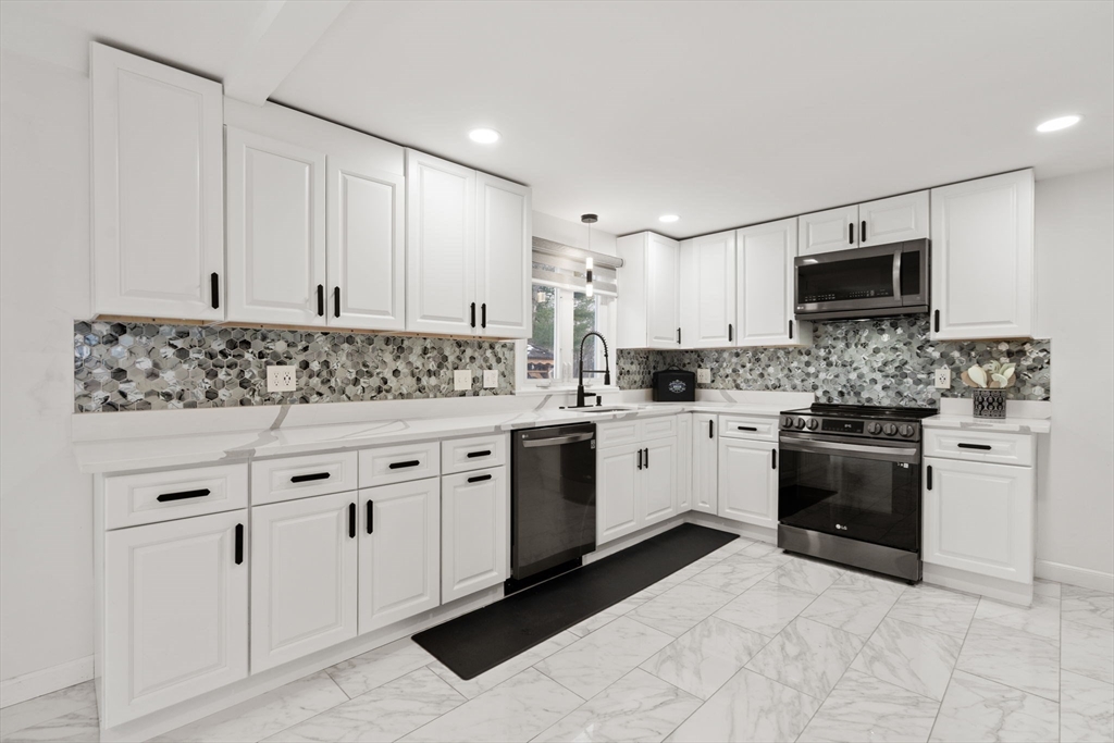 120 Brattle Street Worcester, MA 01606 - Photo 6 of 42