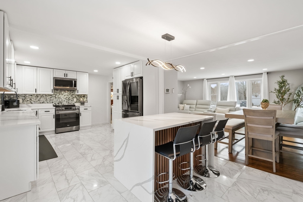 120 Brattle Street Worcester, MA 01606 - Photo 9 of 42