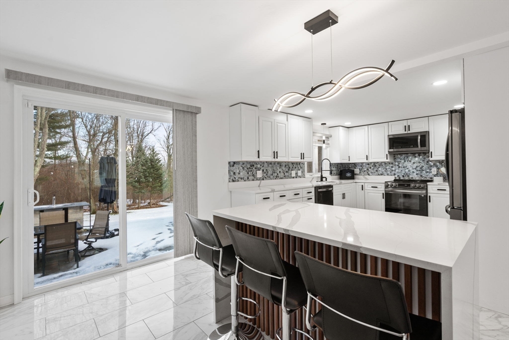 120 Brattle Street Worcester, MA 01606 - Photo 10 of 42