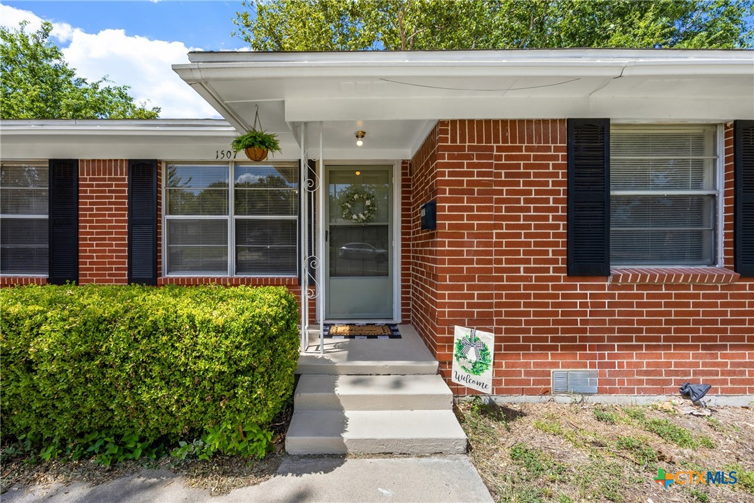 1507 Zephyr Road Killeen, TX 76541 - Photo 2 of 25