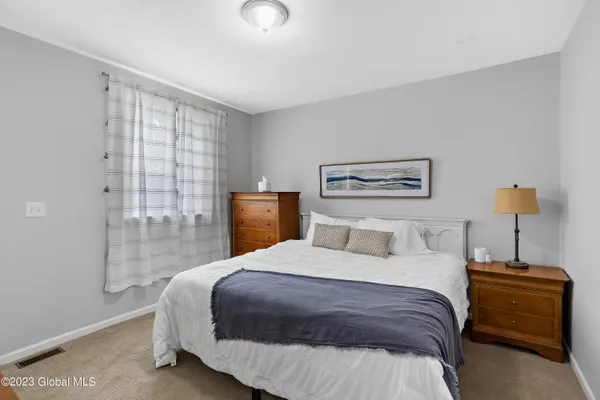 $4,500 | 10 Marion Place, Saratoga Springs, NY 12866