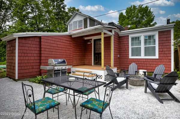 $4,500 | 10 Marion Place, Saratoga Springs, NY 12866