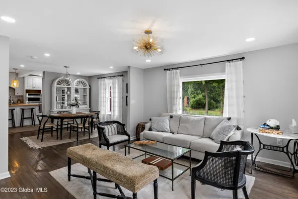 $4,500 | 10 Marion Place, Saratoga Springs, NY 12866