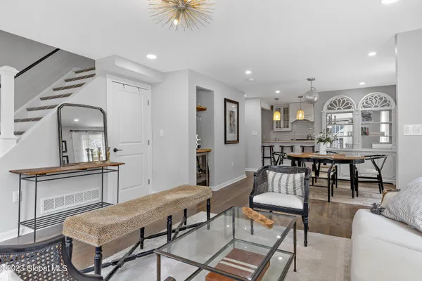 $4,500 | 10 Marion Place, Saratoga Springs, NY 12866