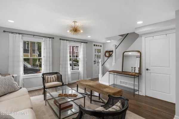 $4,500 | 10 Marion Place, Saratoga Springs, NY 12866