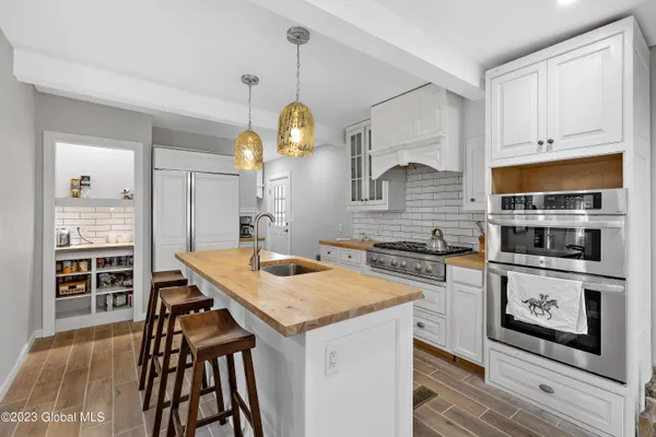 $4,500 | 10 Marion Place, Saratoga Springs, NY 12866