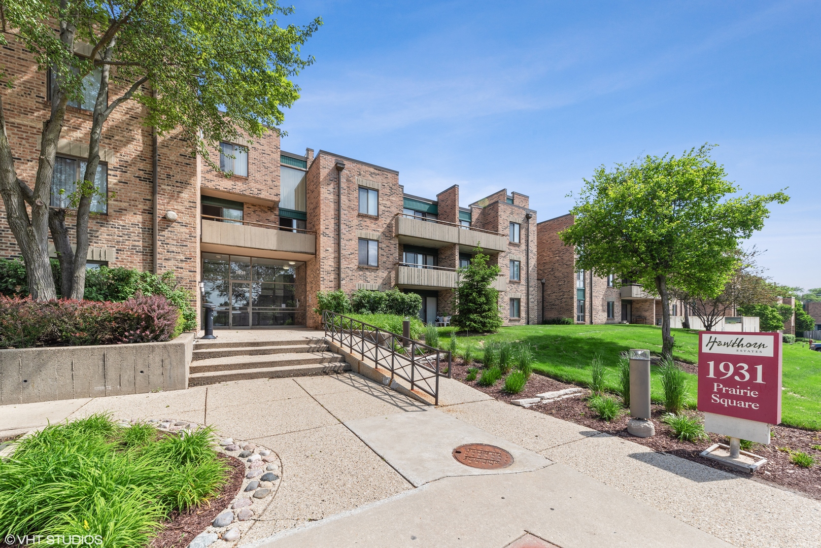 1931 Prairie Square, Unit 112 Schaumburg, IL 60173 - Photo 1 of 14
