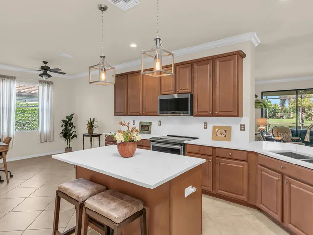 $779,000 | 3817 Ruby Way, Naples, FL 34114