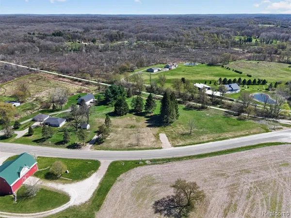 $105,000 | Vl 2.86-acres West M-36, Pinckney, MI 48169