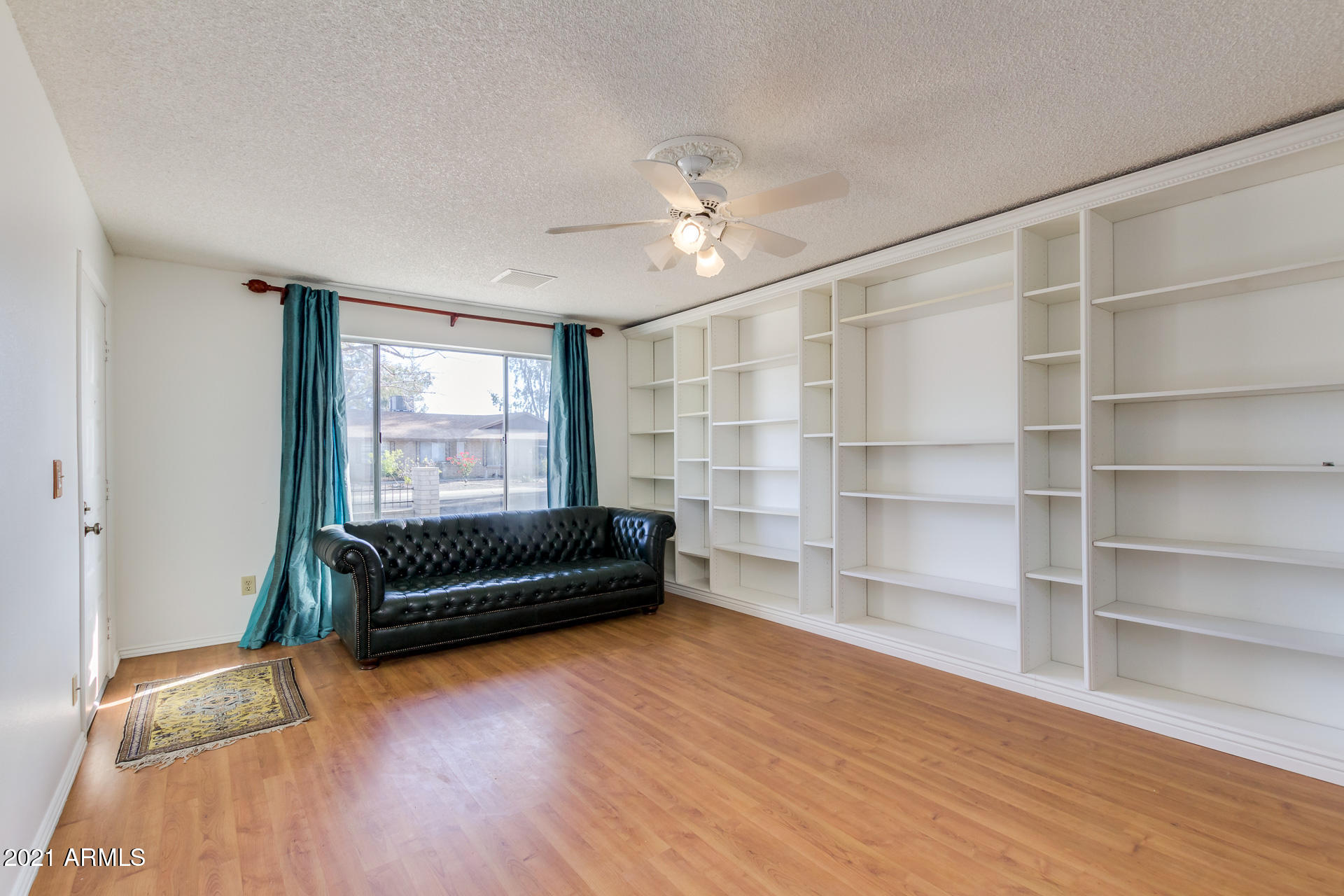 2902 West Redfield Road Phoenix, AZ 85053 - Photo 5 of 34 05-Redfield