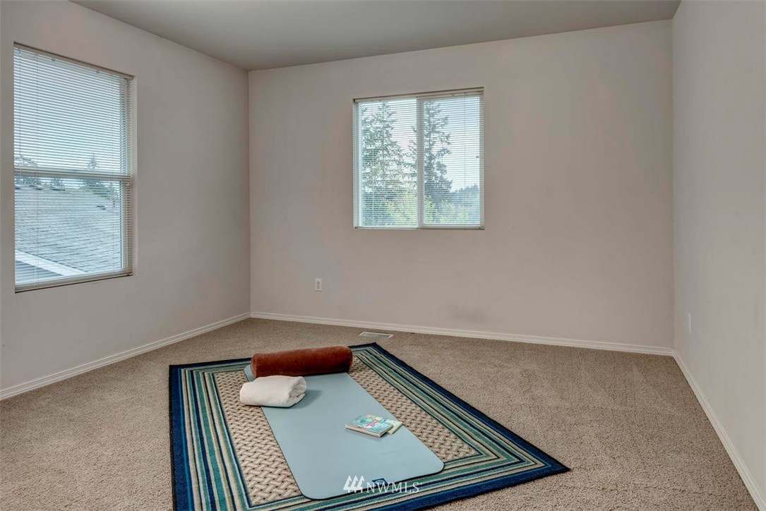 24010 42nd Avenue Southeast Bothell, WA 98021 - Photo 11 of 16