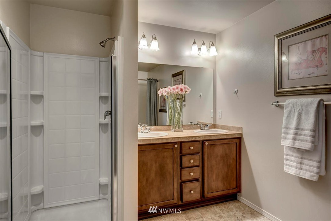 24010 42nd Avenue Southeast Bothell, WA 98021 - Photo 10 of 16