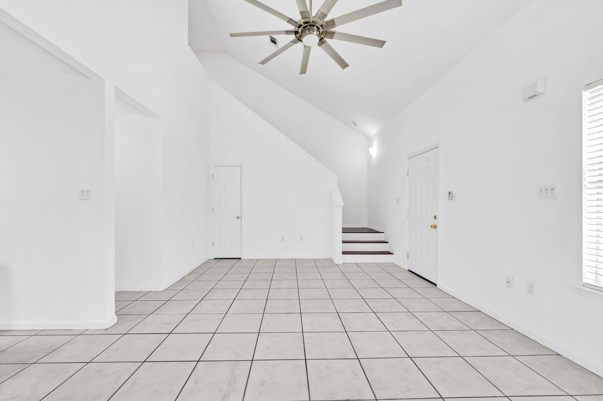 1150 Airport Road, Unit 113 Destin, FL 32541 - Photo 6 of 29 Tile floors