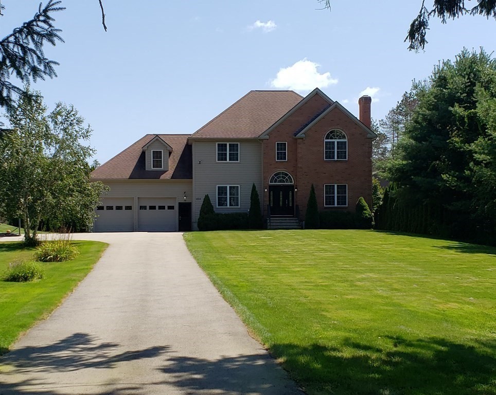 424 Mason Rd Extension Dudley, MA 01571 - Photo 1 of 27