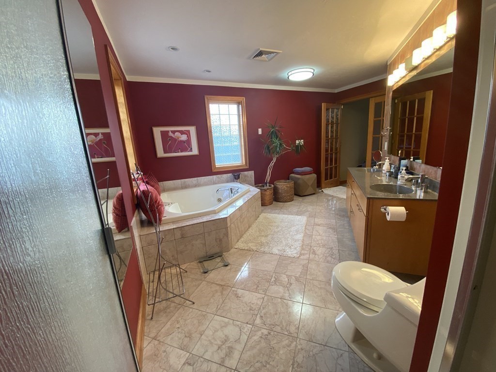 424 Mason Rd Extension Dudley, MA 01571 - Photo 14 of 27