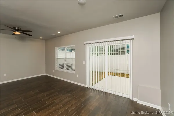 $1,945 | 2105 Steamboat Way, Jeffersonville, IN 47130