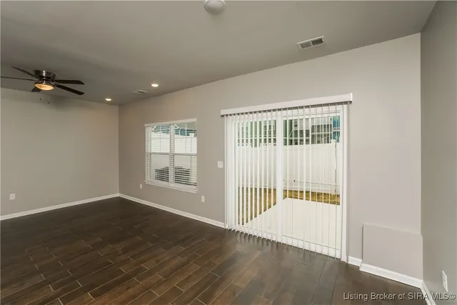 $1,945 | 2105 Steamboat Way, Jeffersonville, IN 47130