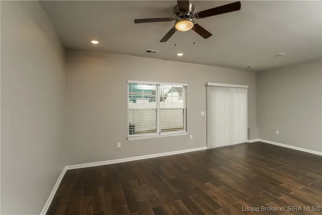 $1,945 | 2105 Steamboat Way, Jeffersonville, IN 47130