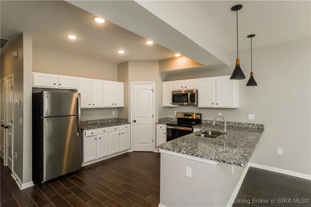 $1,945 | 2105 Steamboat Way, Jeffersonville, IN 47130