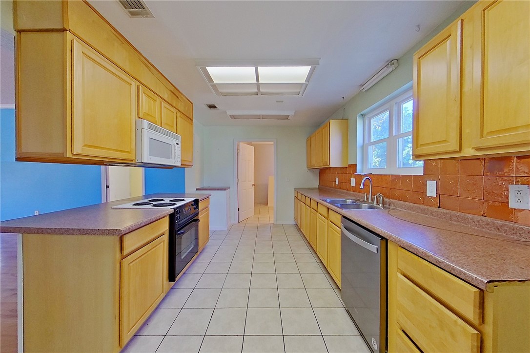 1140 Highland Drive Waycross, GA 31503 - Photo 42 of 63