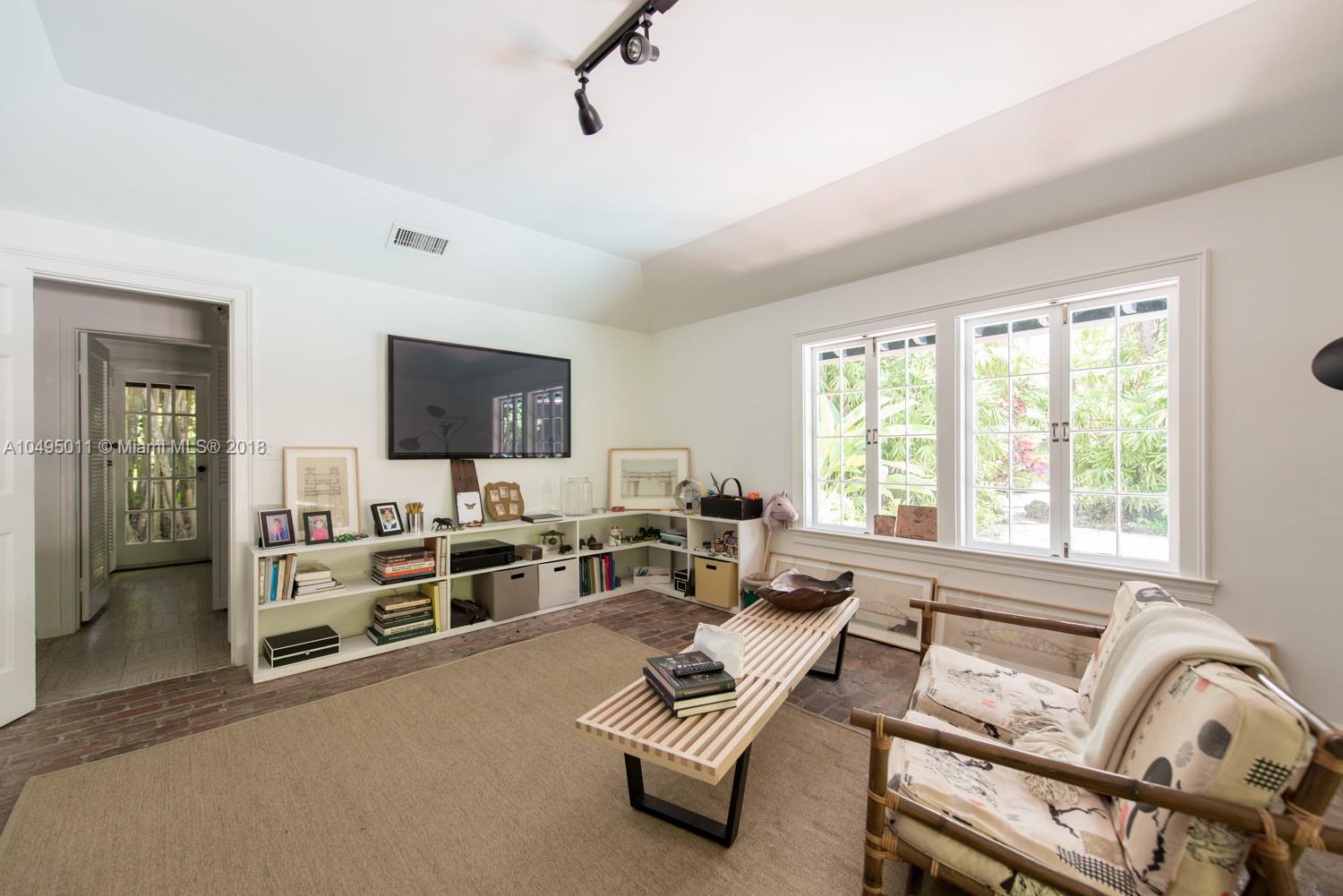 3900 Loquat Avenue Miami, FL 33133 - Photo 24 of 39