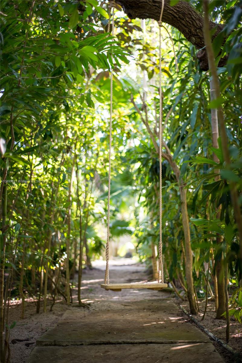 3900 Loquat Avenue Miami, FL 33133 - Photo 32 of 39