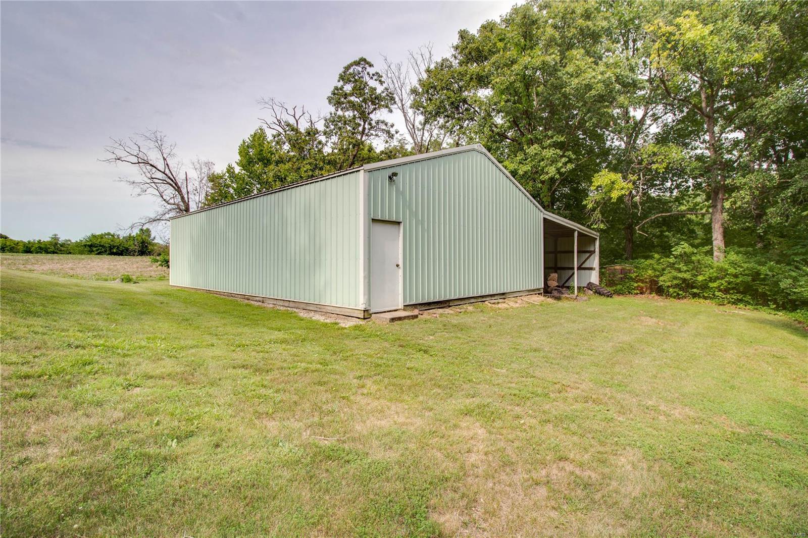 18666 Grange Hall Road Brighton, IL 62012 - Photo 54 of 57