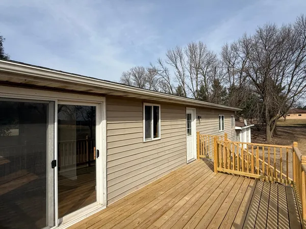 $279,900 | 3455 165th Avenue Northeast, New London, MN 56273