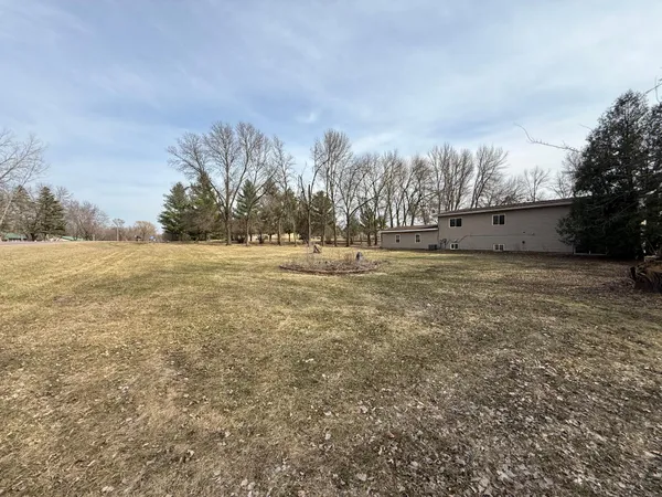 $279,900 | 3455 165th Avenue Northeast, New London, MN 56273