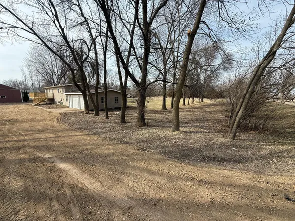 $279,900 | 3455 165th Avenue Northeast, New London, MN 56273