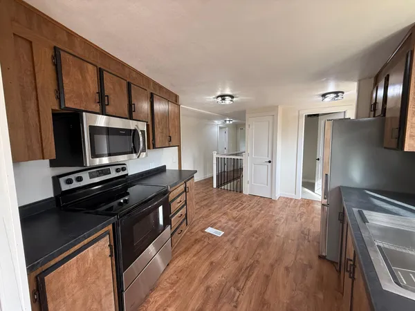 $279,900 | 3455 165th Avenue Northeast, New London, MN 56273