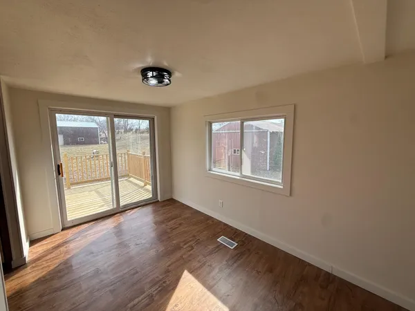 $279,900 | 3455 165th Avenue Northeast, New London, MN 56273