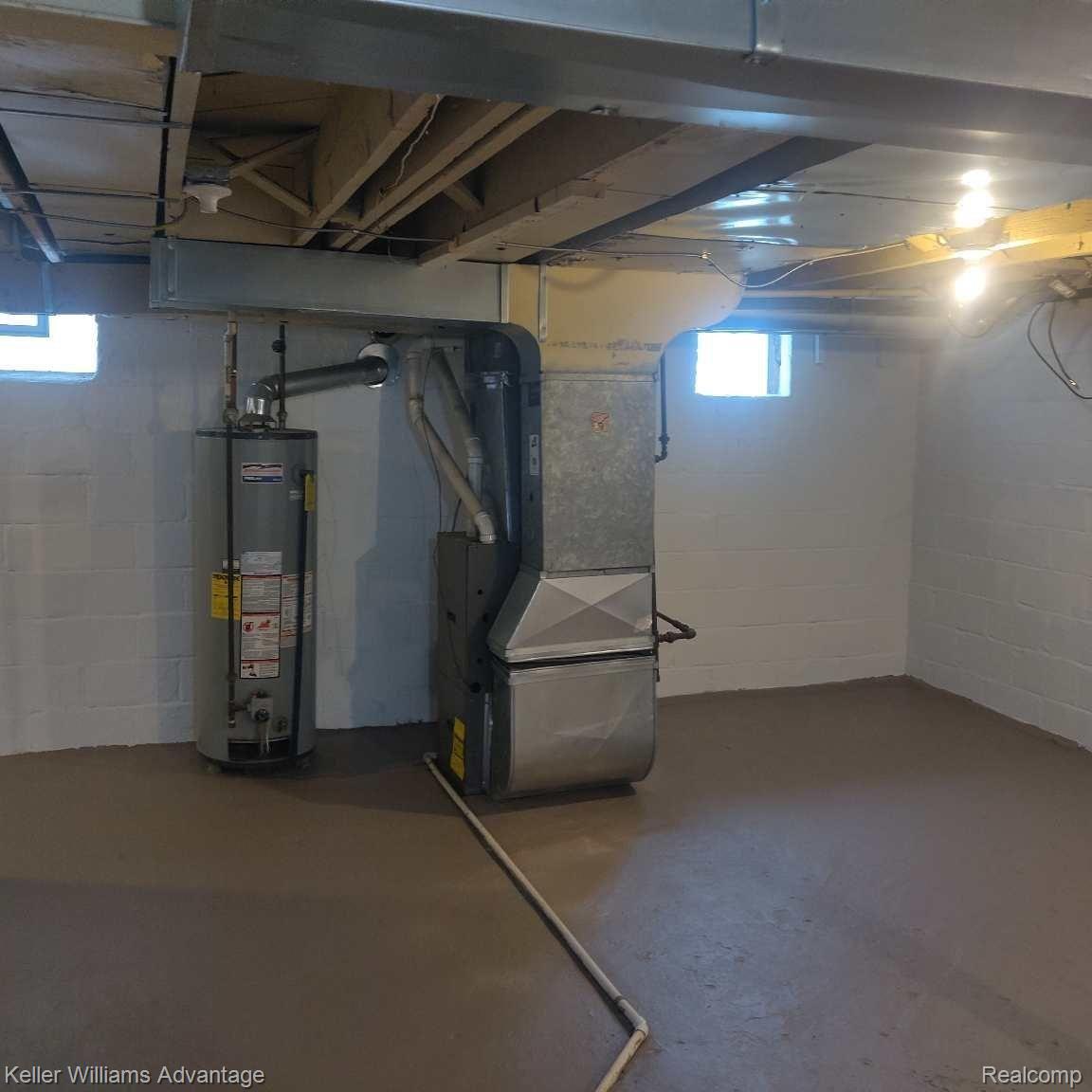 287 Elizabeth Lake Road Pontiac, MI 48341 - Photo 28 of 30 furnace.jpg