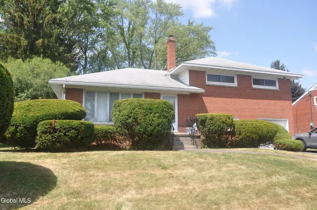 $389,900 | 121 Ramsey Place, Albany, NY 12209