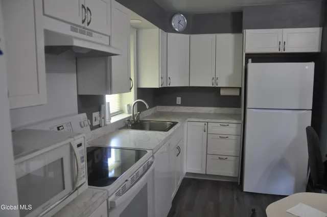 $389,900 | 121 Ramsey Place, Albany, NY 12209