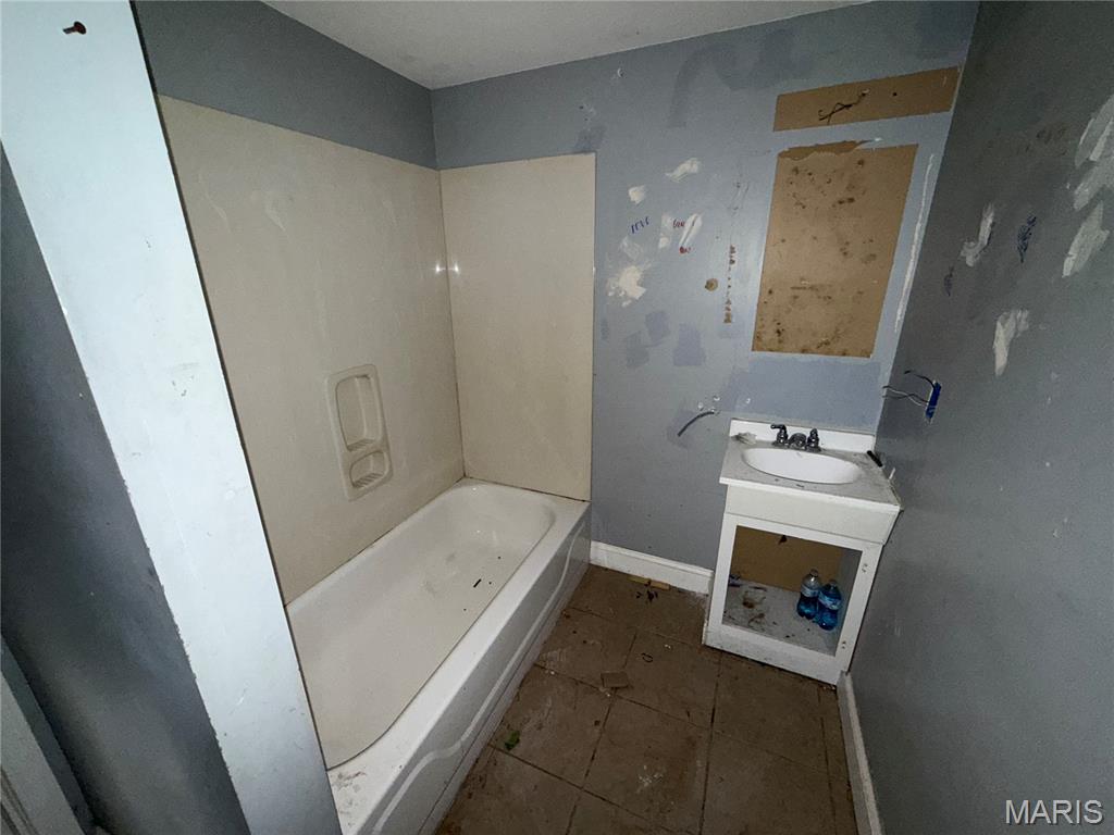 2554 Starling Airport Road Arnold, MO 63010 - Photo 17 of 22