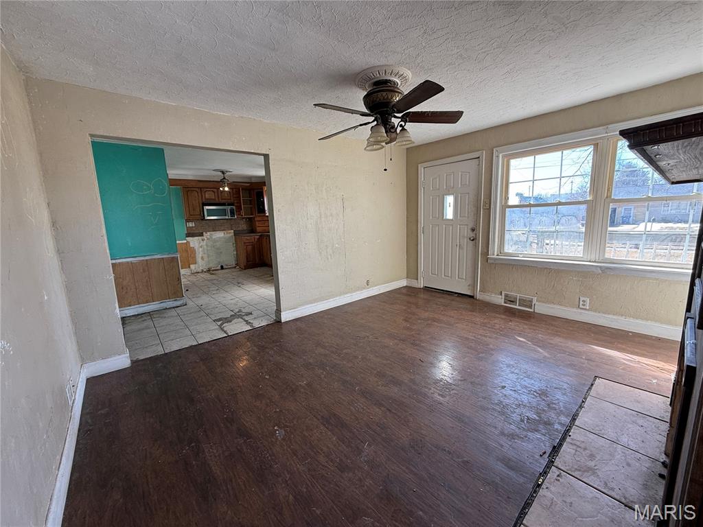 2554 Starling Airport Road Arnold, MO 63010 - Photo 5 of 22