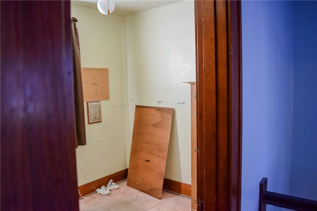 908 Liberty Street McKees Rocks, PA 15136 - Photo 14 of 28