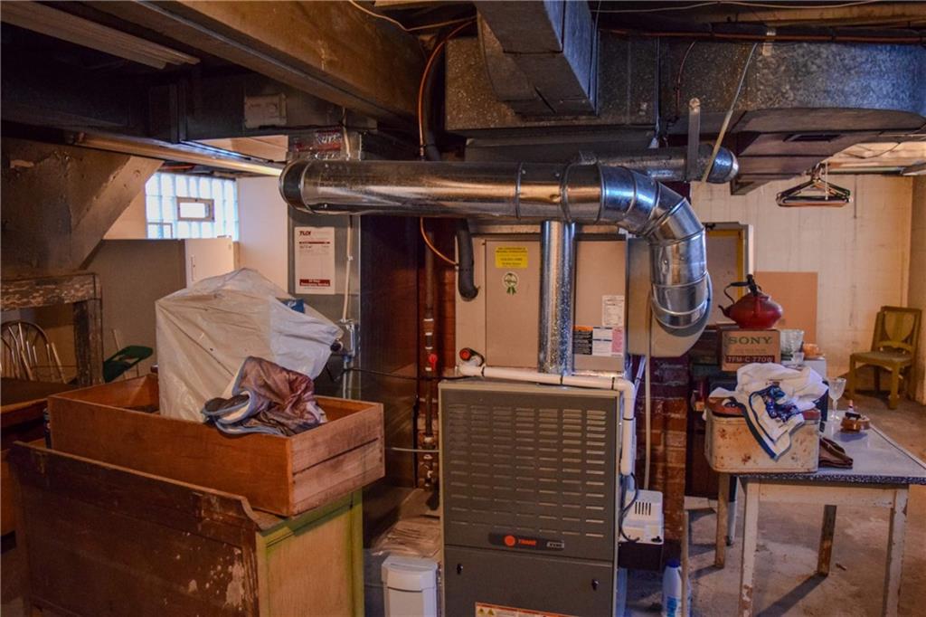 908 Liberty Street McKees Rocks, PA 15136 - Photo 5 of 28