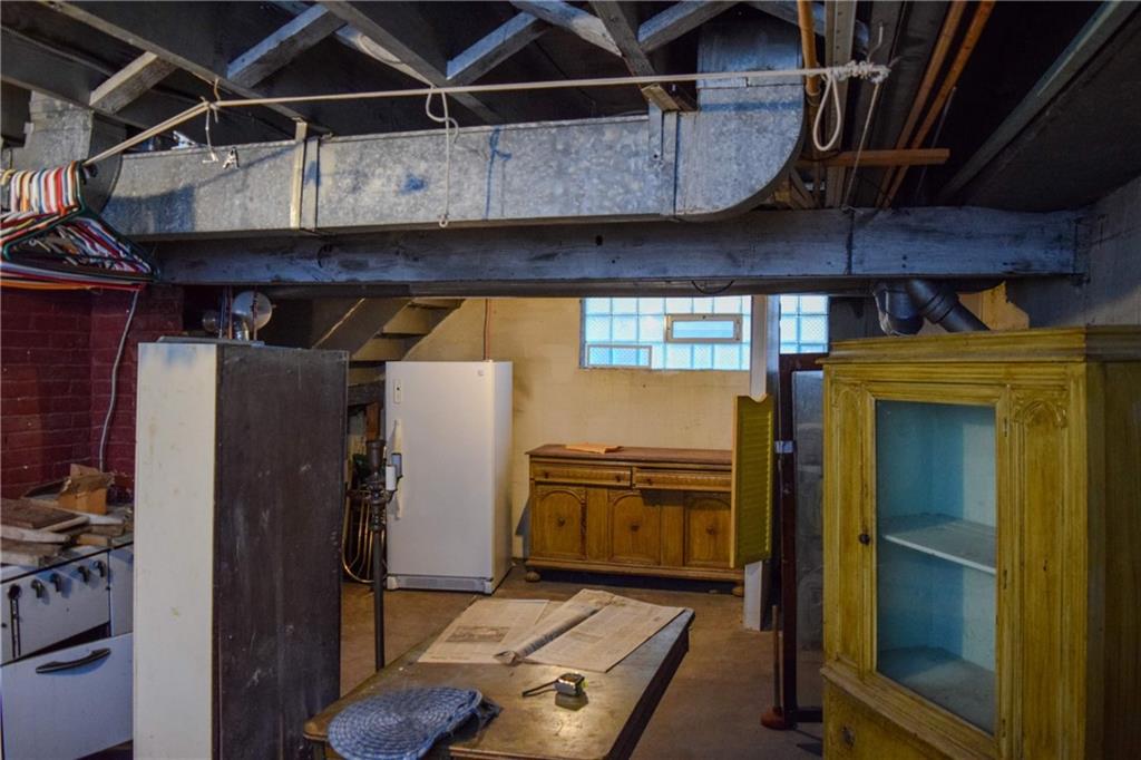 908 Liberty Street McKees Rocks, PA 15136 - Photo 6 of 28