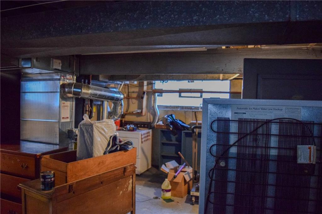 908 Liberty Street McKees Rocks, PA 15136 - Photo 9 of 28